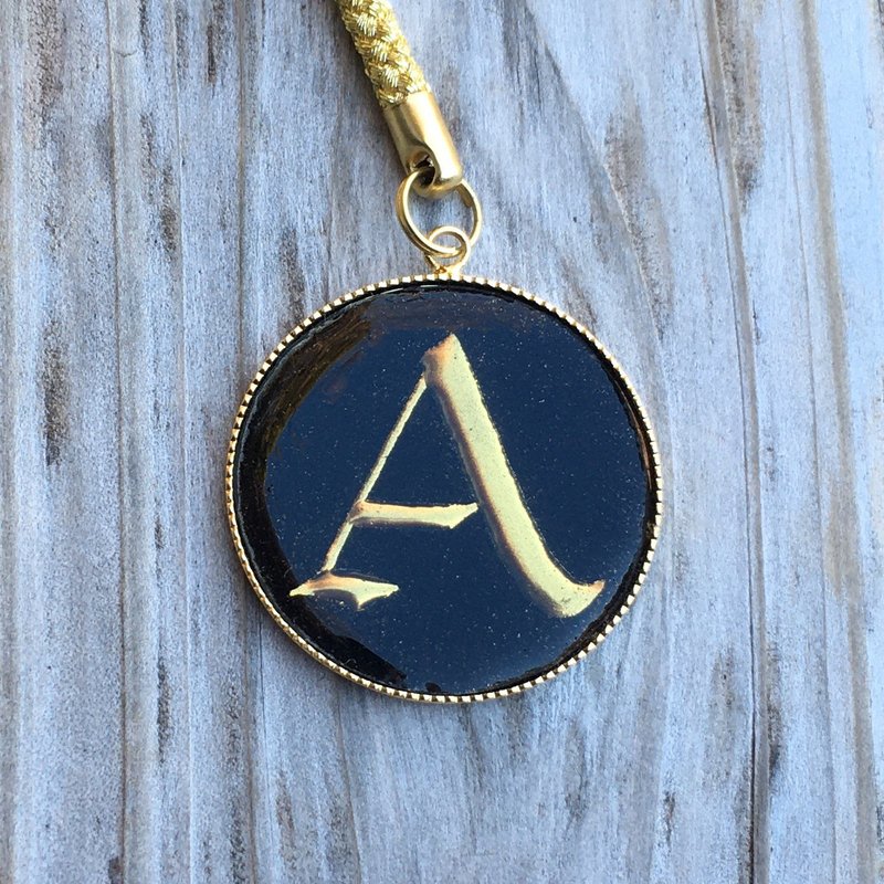 Illuminated Alphabet Charm - 吊饰 - 其他金属 金色