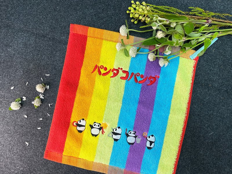 【熊猫家族】x AT studio 设计款电绣小方巾 | 小熊猫乐队款 - 手帕/方巾 - 棉．麻 