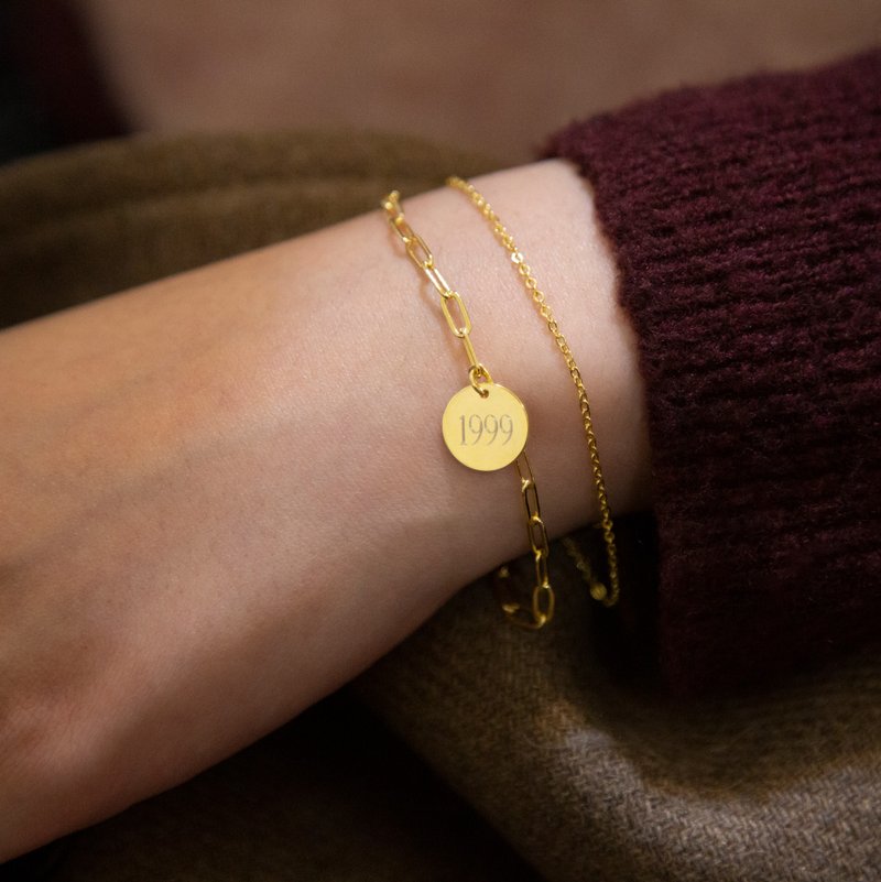 【定制化礼物】双链吊牌手链 英文 字母 数字 日期 刻字 金 - 手链/手环 - 铜/黄铜 