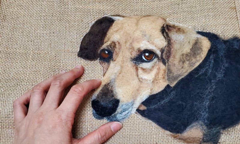 羊毛毡 拟真猫咪狗狗刺绣画定制抱枕套麻布提袋 - 订制抱枕/饰品 - 羊毛 