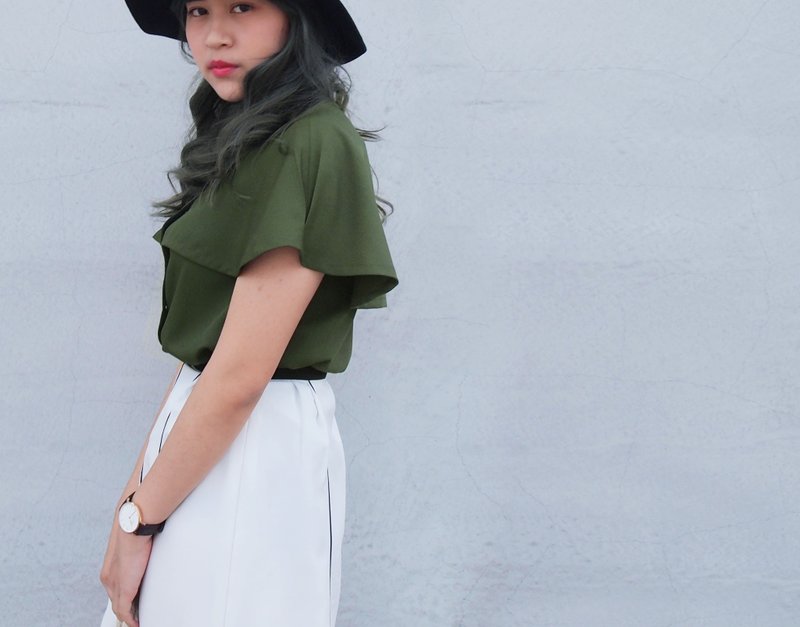 故事主角 ─ 复古短披风上衣//丛林绿 - 女装衬衫 - 聚酯纤维 绿色