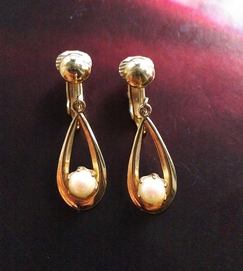 Vintage Jewelry 西洋古董饰品 优雅仿珠 夹式耳环 - 耳环/耳夹 - 其他金属 金色