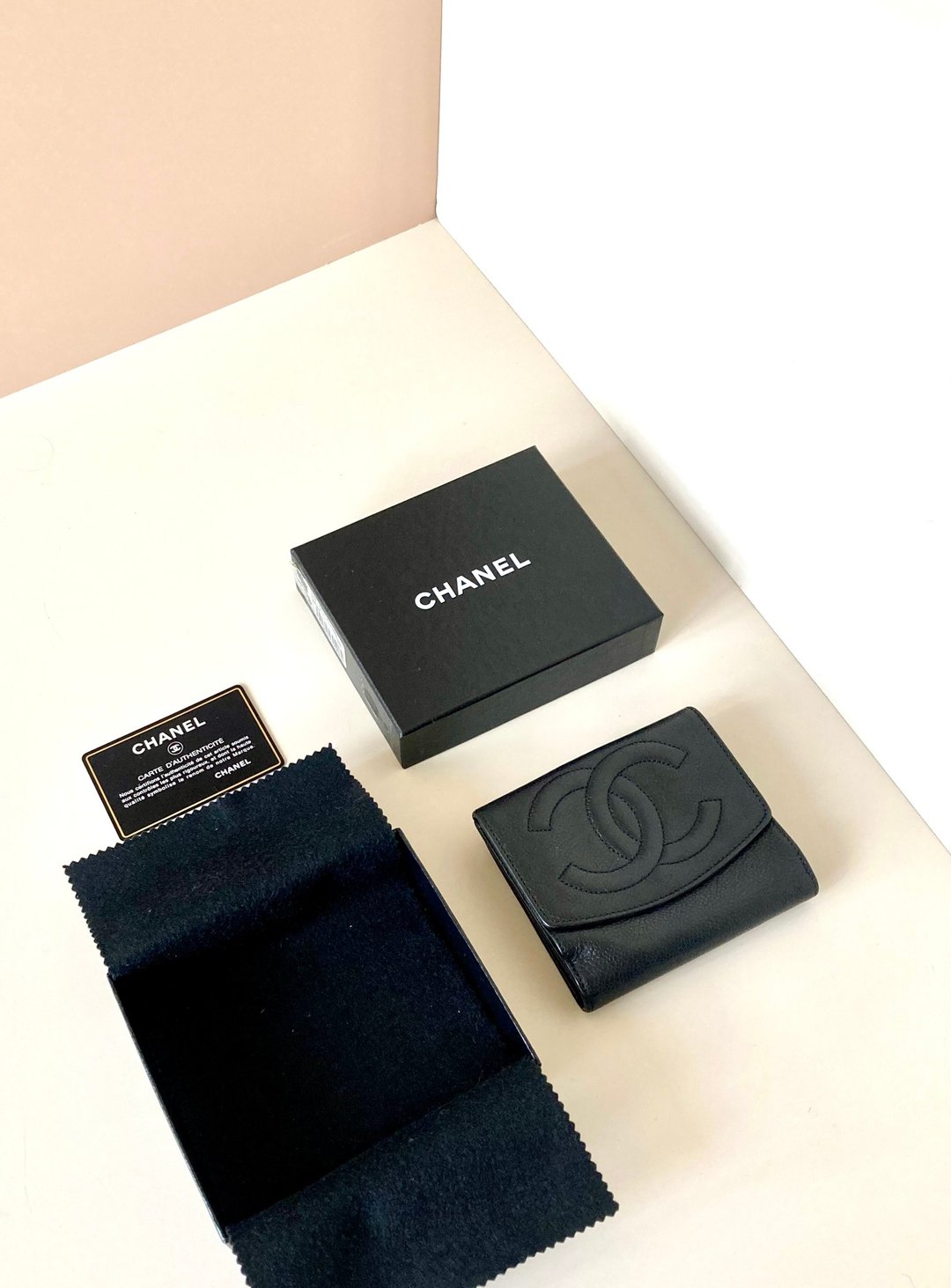 【全套配件】中古二手Chanel鱼子酱黑色皮革短夹小银钱包零钱手袋 - 皮夹/钱包 - 真皮 黑色