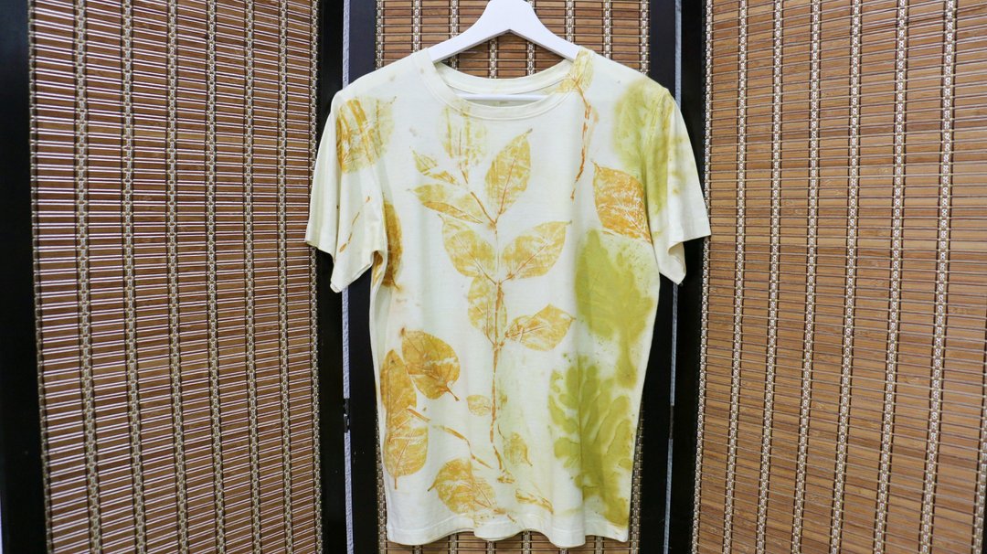 short sleeve t-shirt natural leaf pattern eco printing. - 女装 T 恤 - 棉 