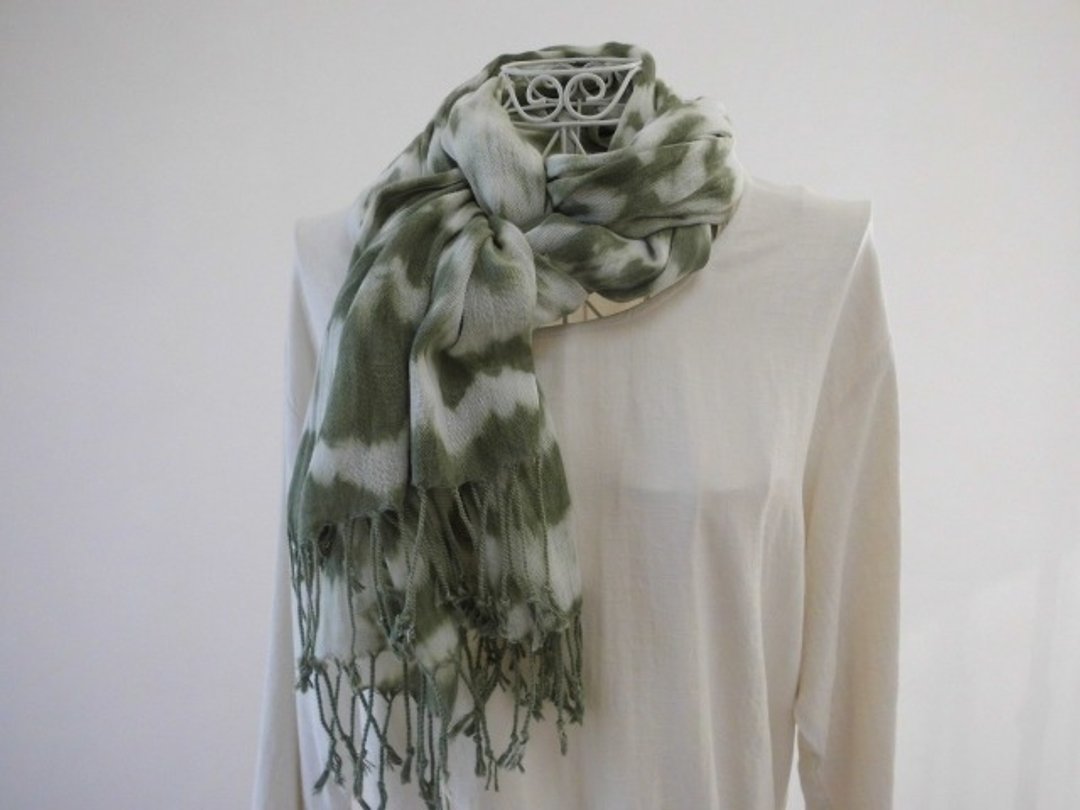 Indigo dyeing x Bengala dyeing, green that feels the earth, tie dyeing, large format, cotton, long stole - 丝巾 - 棉 绿色