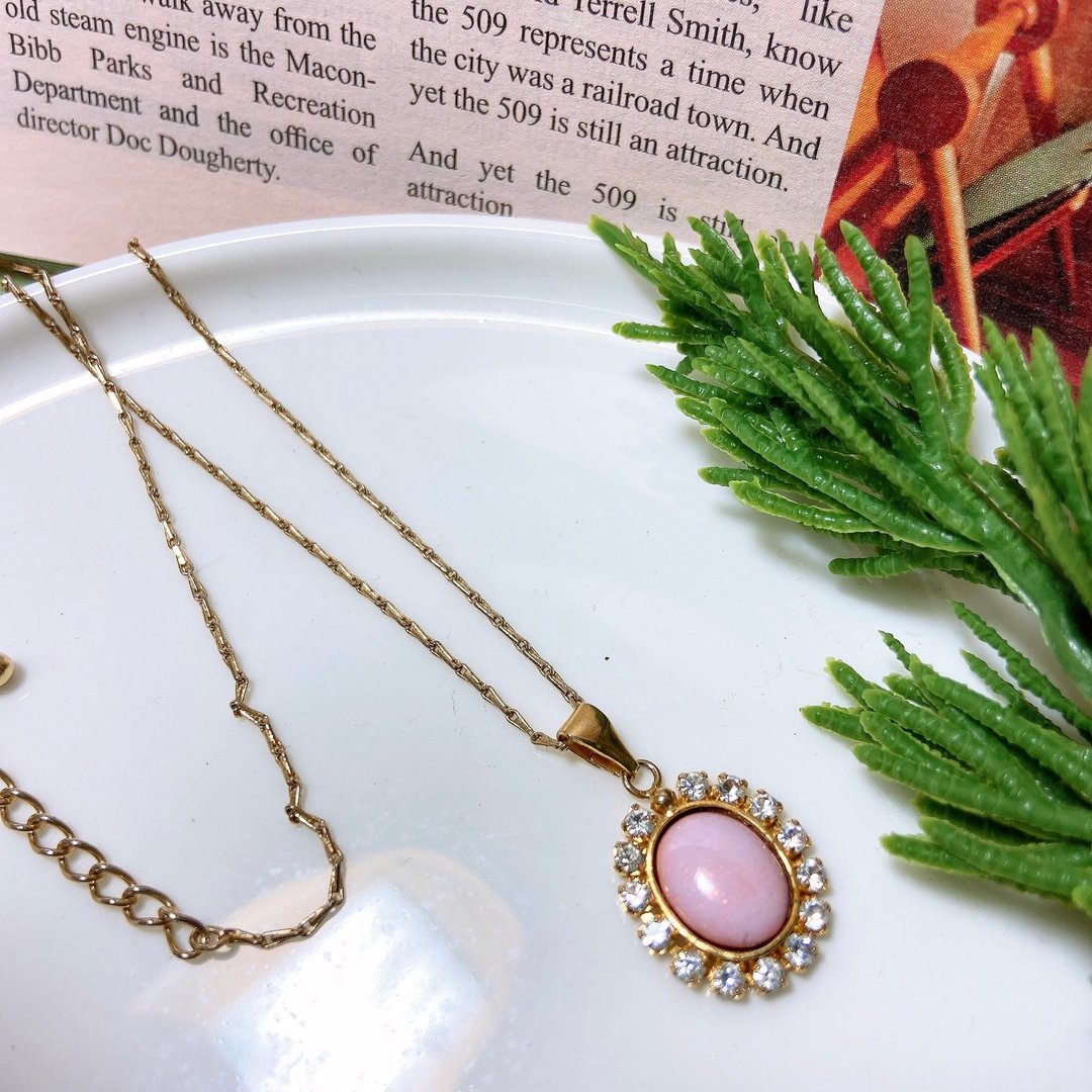 【 西洋古董饰品 】莱茵钻花圈 粉色石 编织链条镶嵌 金 项链 - 项链 - 贵金属 粉红色