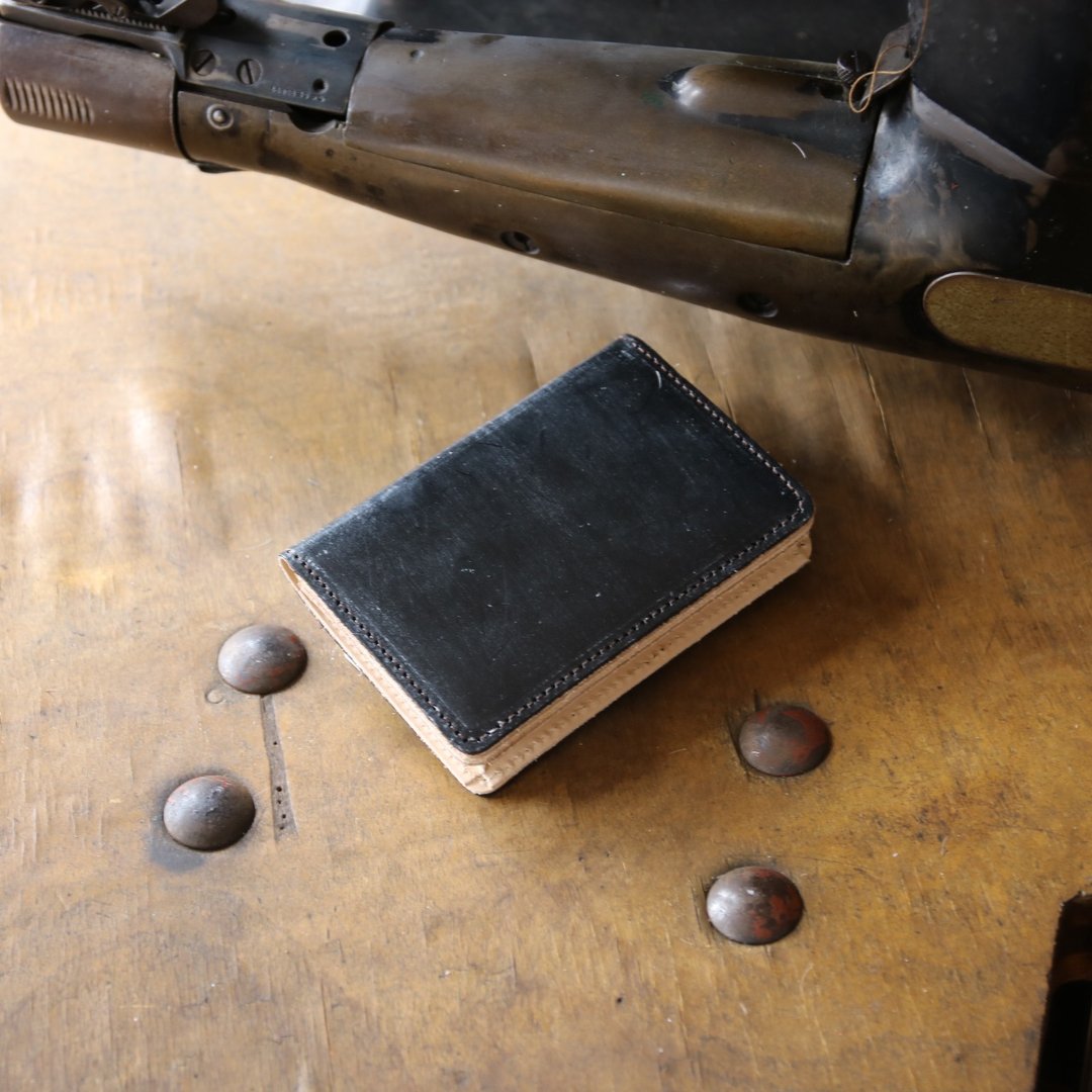 Made in Japan Colored Stained Glass Cowhide Business Card Stained Glass Black Thomas Ware made in JAPAN handmade leather card case - 其他 - 真皮 黑色