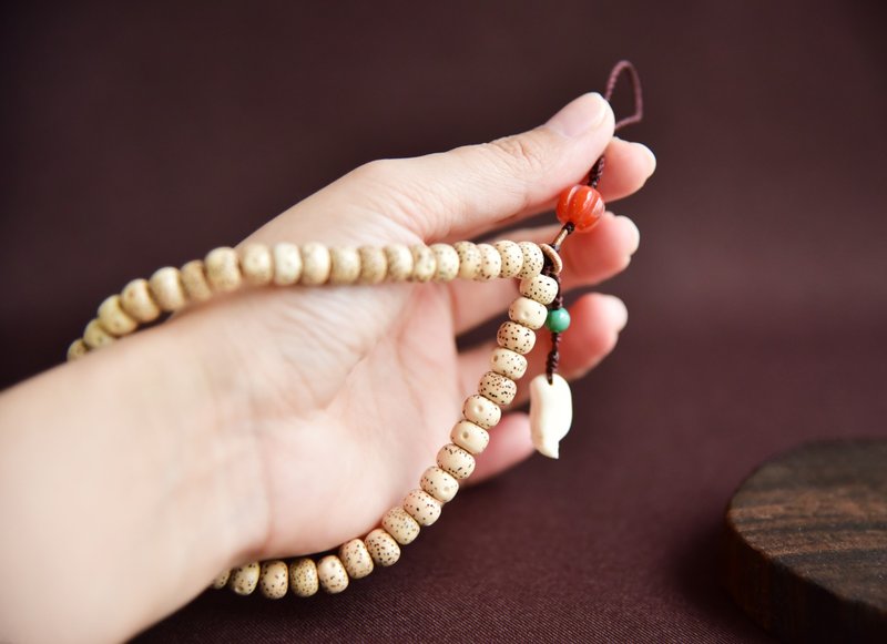 【星月】天然海南星月菩提手持手机链吊饰 - 手链/手环 - 植物．花 白色