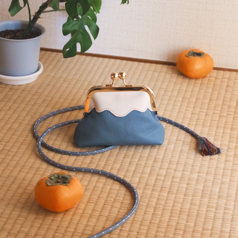 富士山小包/ 真皮/ 随身小废包 侧背小包 化妆包 口金包 链条包 - 侧背包/斜挎包 - 真皮 蓝色