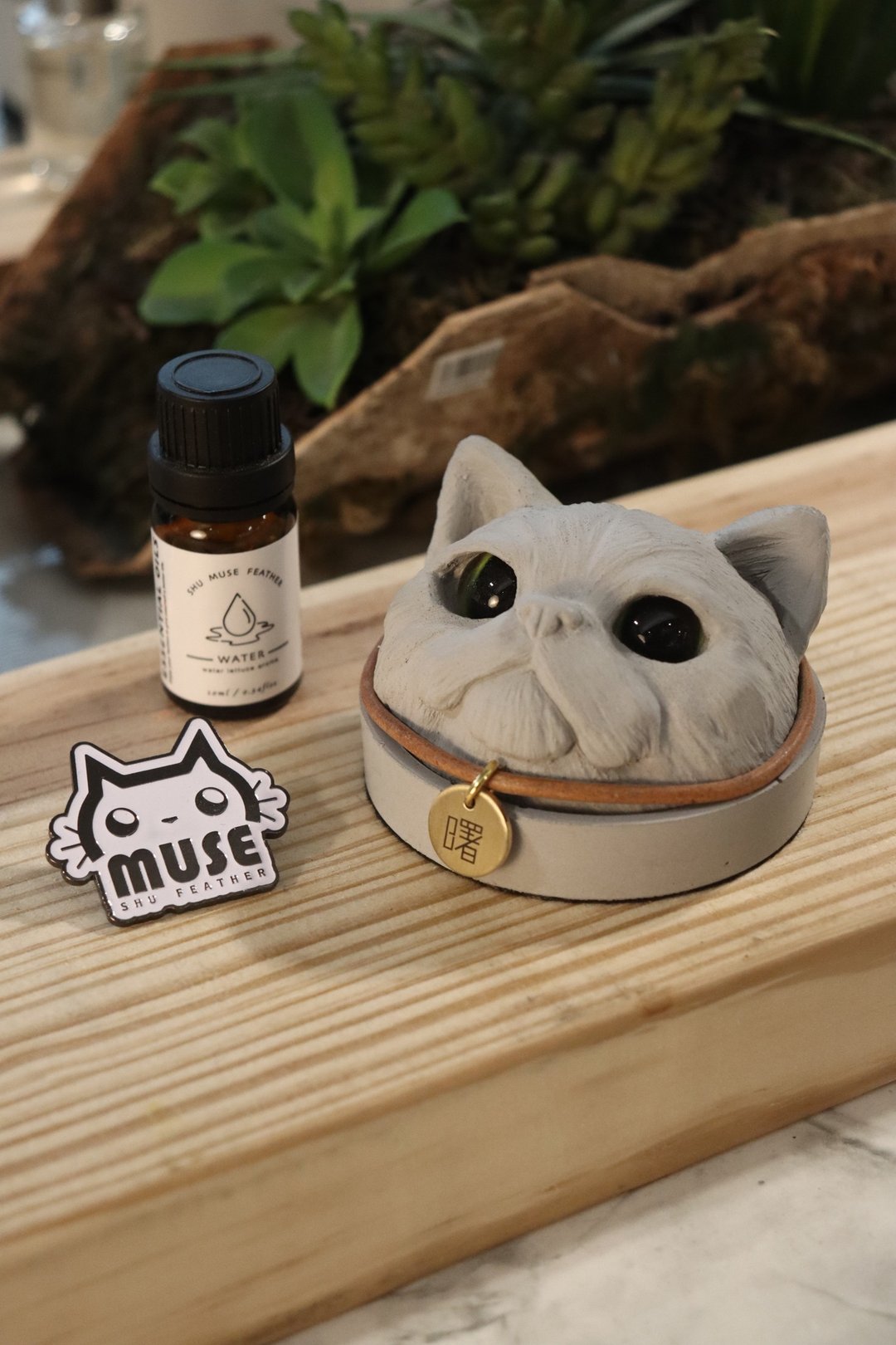 曙MUSE 扁脸猫咪头水泥扩香石摆饰 送精油 送徽章 - 香薰/精油/线香 - 水泥 灰色