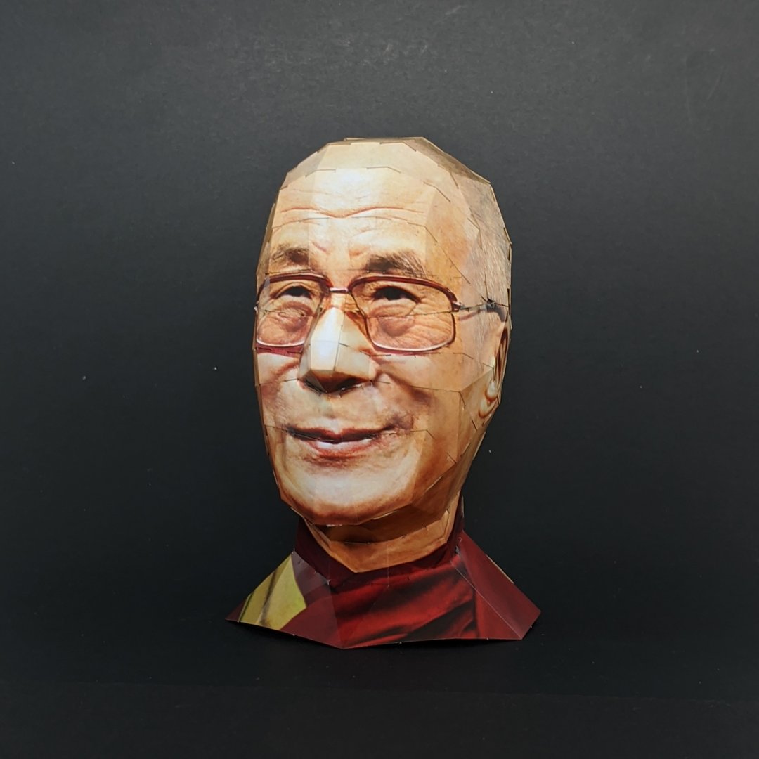 达赖喇嘛 Dalia Lama 世界名人| 免剪贴纸模型 - 木工/竹艺/纸艺 - 纸 多色