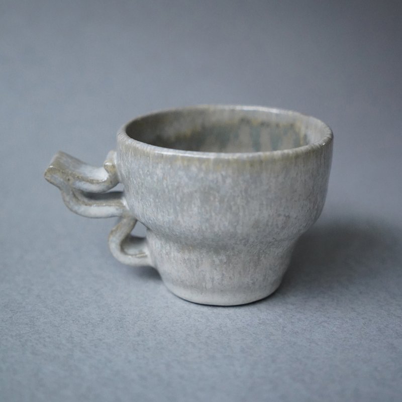 • 米粒出陶中 • 007 凌晨的霜 - 尖耳杯 - 其他杯子 - 陶 白色