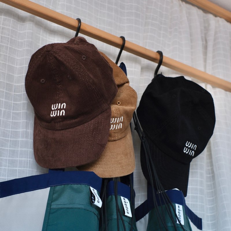 winwin 刺绣灯芯绒棒球帽 / 男女皆宜 - 帽子 - 棉．麻 黑色