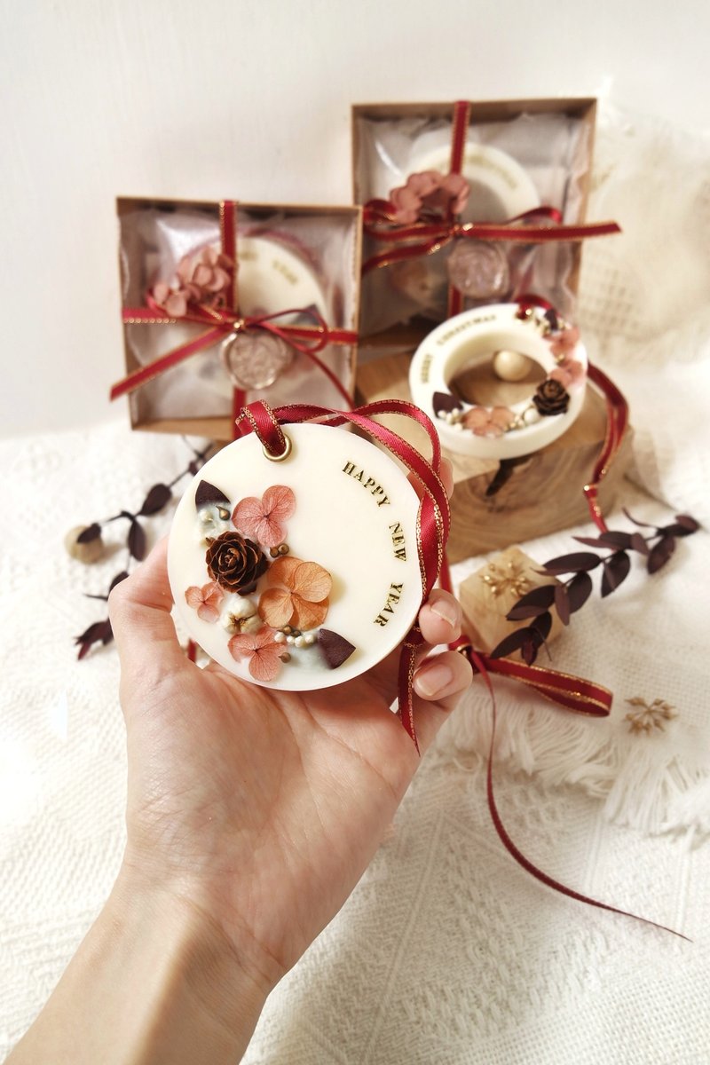 \ NEW YEAR Special / 干花香薰蜡砖 新年礼盒 - 蜡烛/烛台 - 蜡 红色