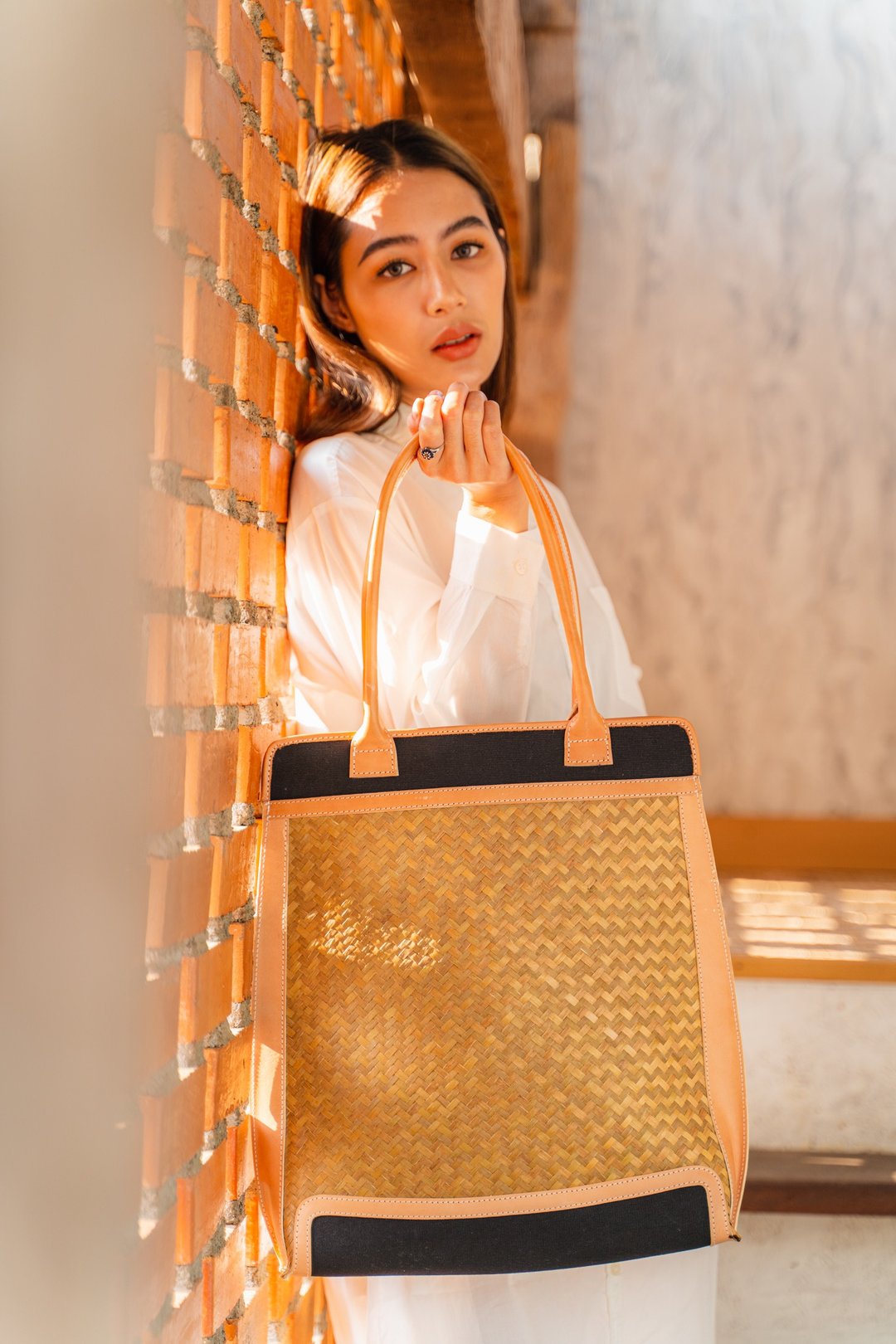 Mini Tote Bag - Hand Weaving Krajood &amp; Yellow Leather - 手提包/手提袋 - 真皮 粉红色