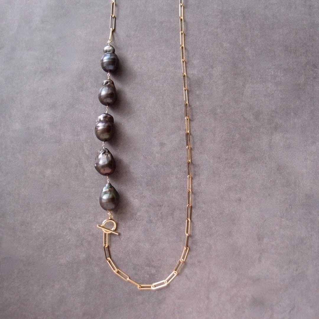 Fishtail Baroque Pearl Necklace 牡蛎巴洛克珍珠 长项链 - 耳环/耳夹 - 宝石 金色