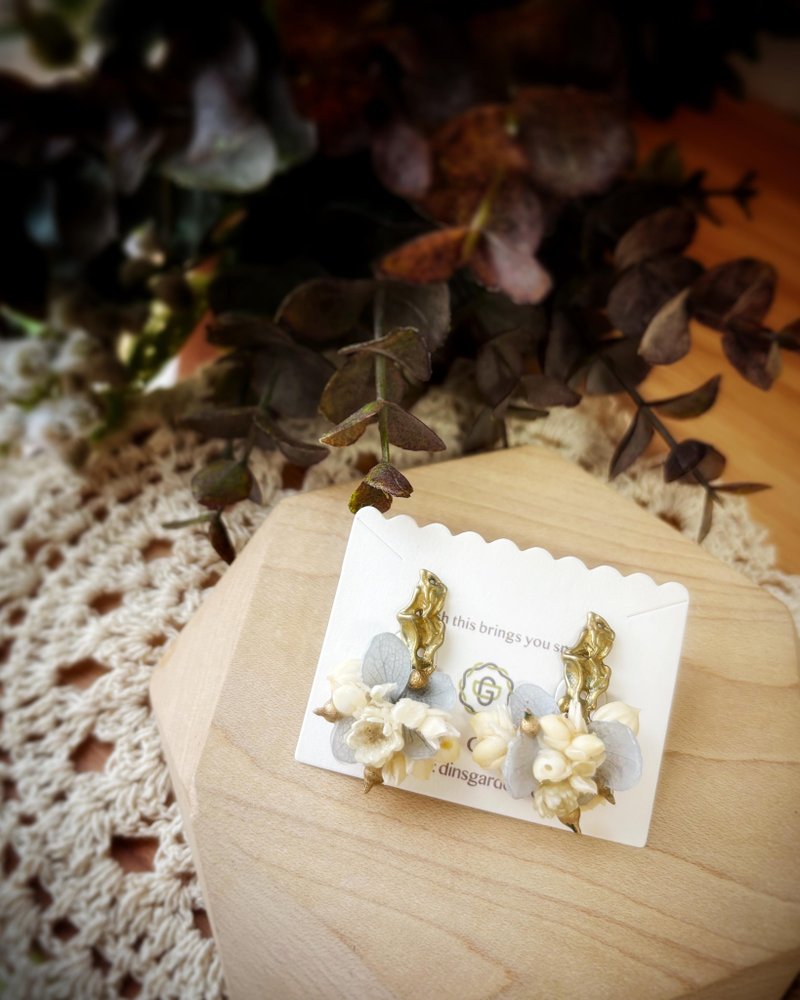 铜金属配真花耳环 - 耳环/耳夹 - 植物．花 蓝色