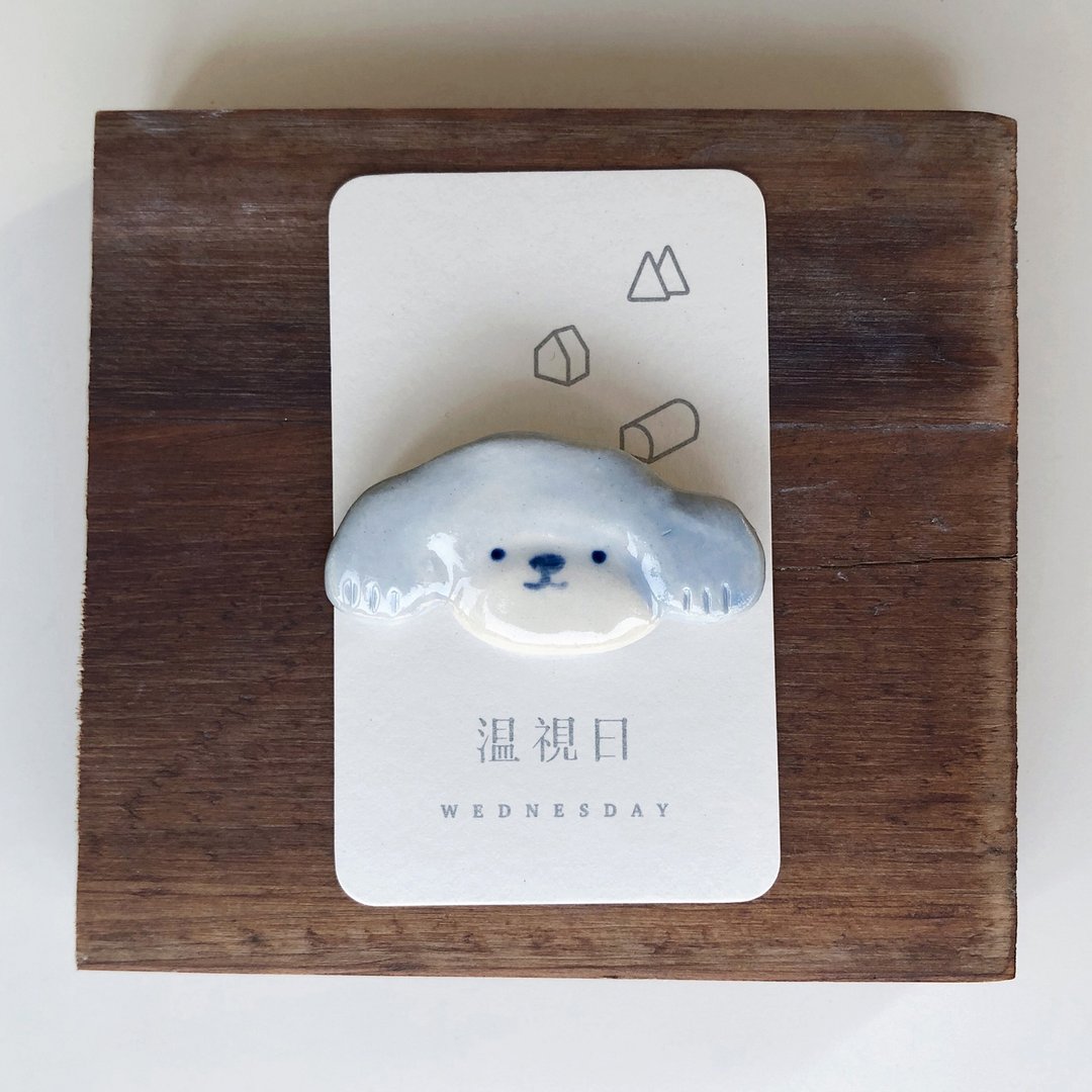 狗脸脸 嘟嘟 白瓷别针 - 胸针 - 瓷 蓝色