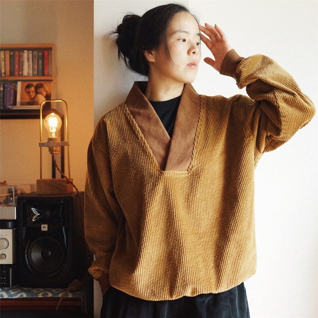 秋冬進口駝黃燈芯絨 寬松上衣外套 男女同款 交叉螺紋領衛衣 - 女装上衣 - 棉 黄色