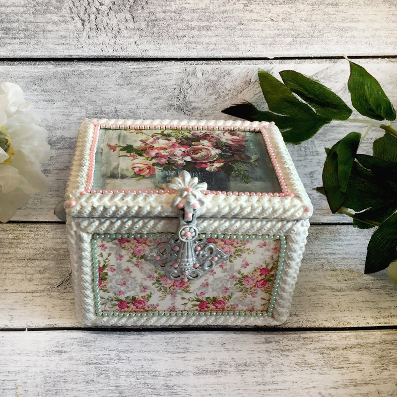 Jewelry box, box with lid, jewelry casket, flower box, gift box, proposal box - 收纳用品 - 木头 粉红色