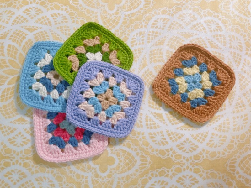 安徒生的童话故事 La fiaba | 编织花砖杯垫 - 杯垫 - 棉．麻 