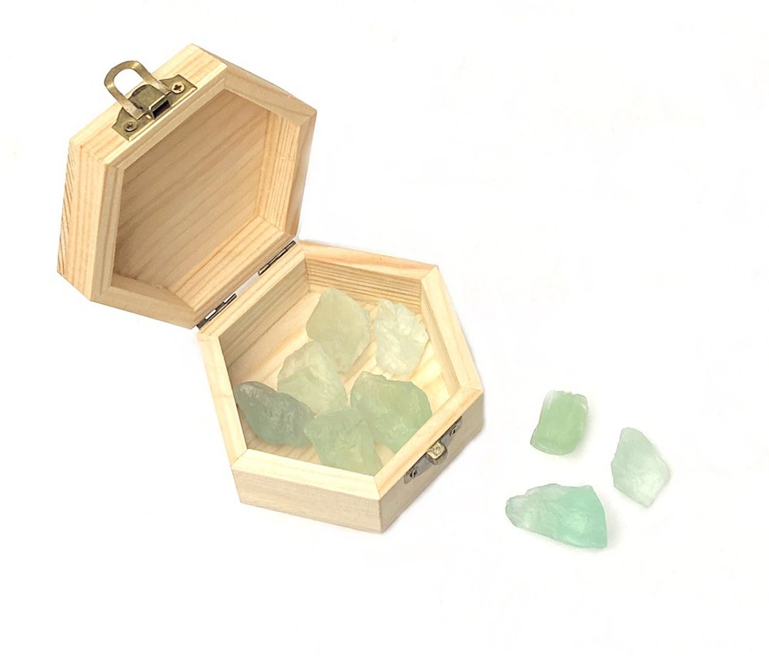 天然绿萤石原石-净化充电消磁天然NG微瑕松木盒套组 - 其他 - 水晶 绿色
