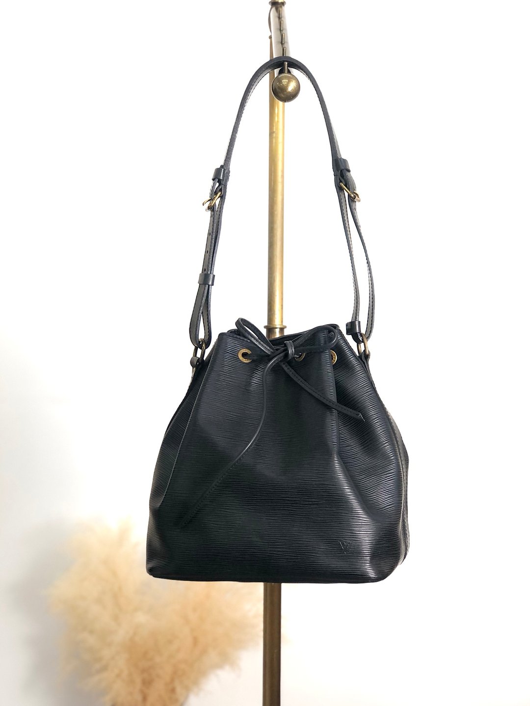 【 日本直送 名牌中古包 】LOUIS VUITTON 路易威登 Epi 系列 肩背包 黑色 皮革 Noé 水桶包 vintage d2i73r - 侧背包/斜挎包 - 真皮 黑色