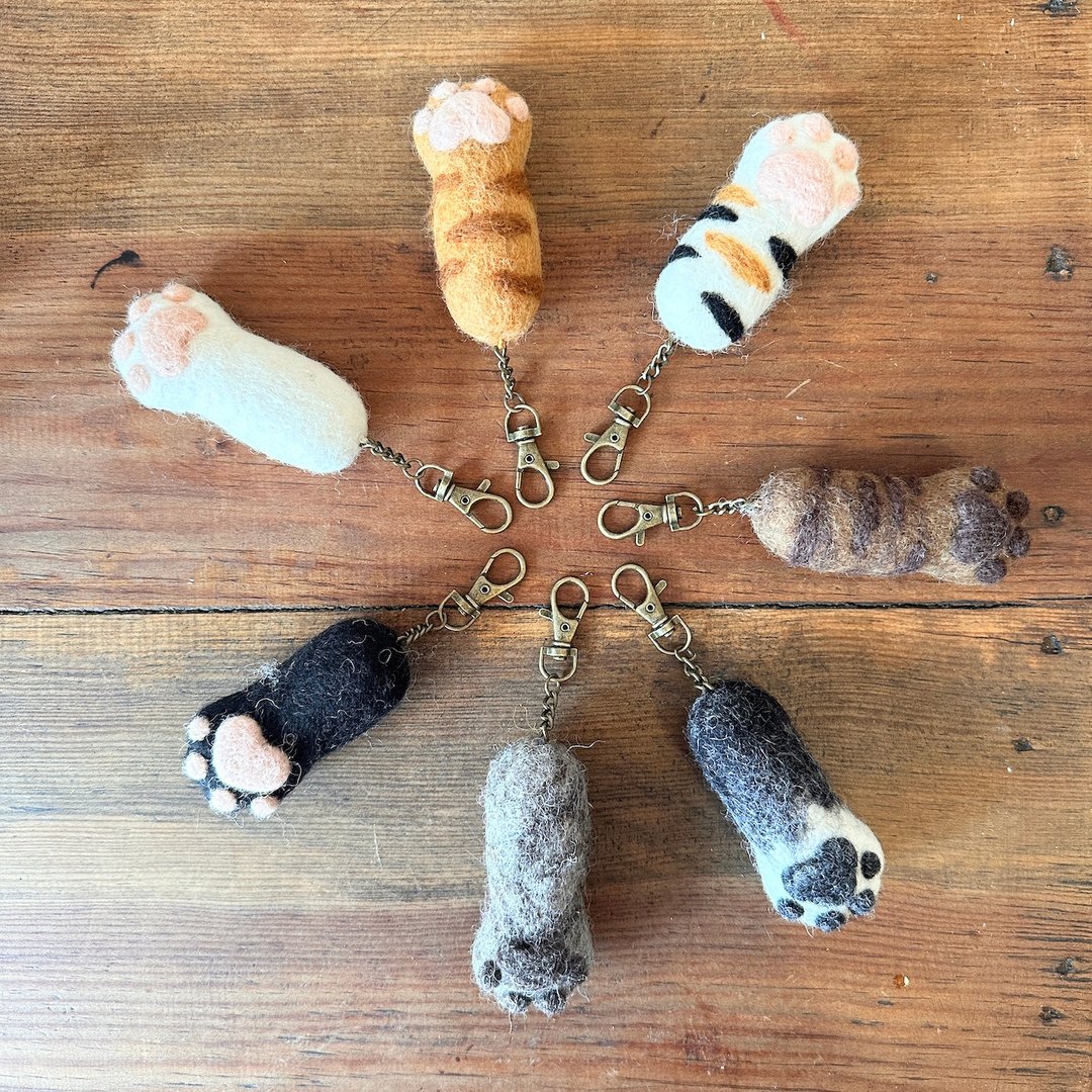 1:1 猫手手钥匙扣 猫咪钥匙扣 猫咪钥匙圈 猫足挂饰 猫爪钥匙圈 - 钥匙链/钥匙包 - 羊毛 多色