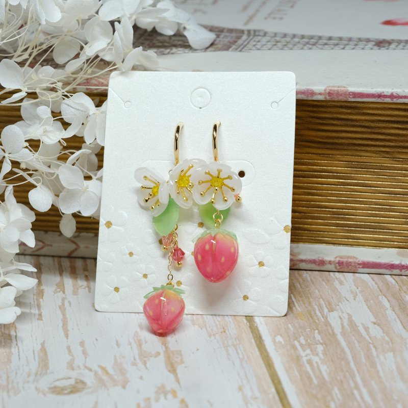 草莓耳环-垂坠款-【甜美任性】 - 耳环/耳夹 - 树脂 红色