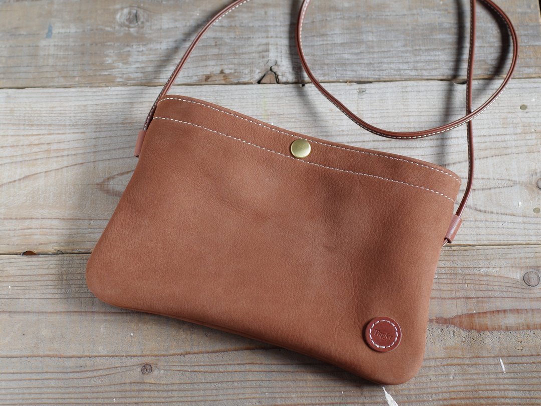 Mini shoulder bag (sacoche) - 侧背包/斜挎包 - 真皮 咖啡色