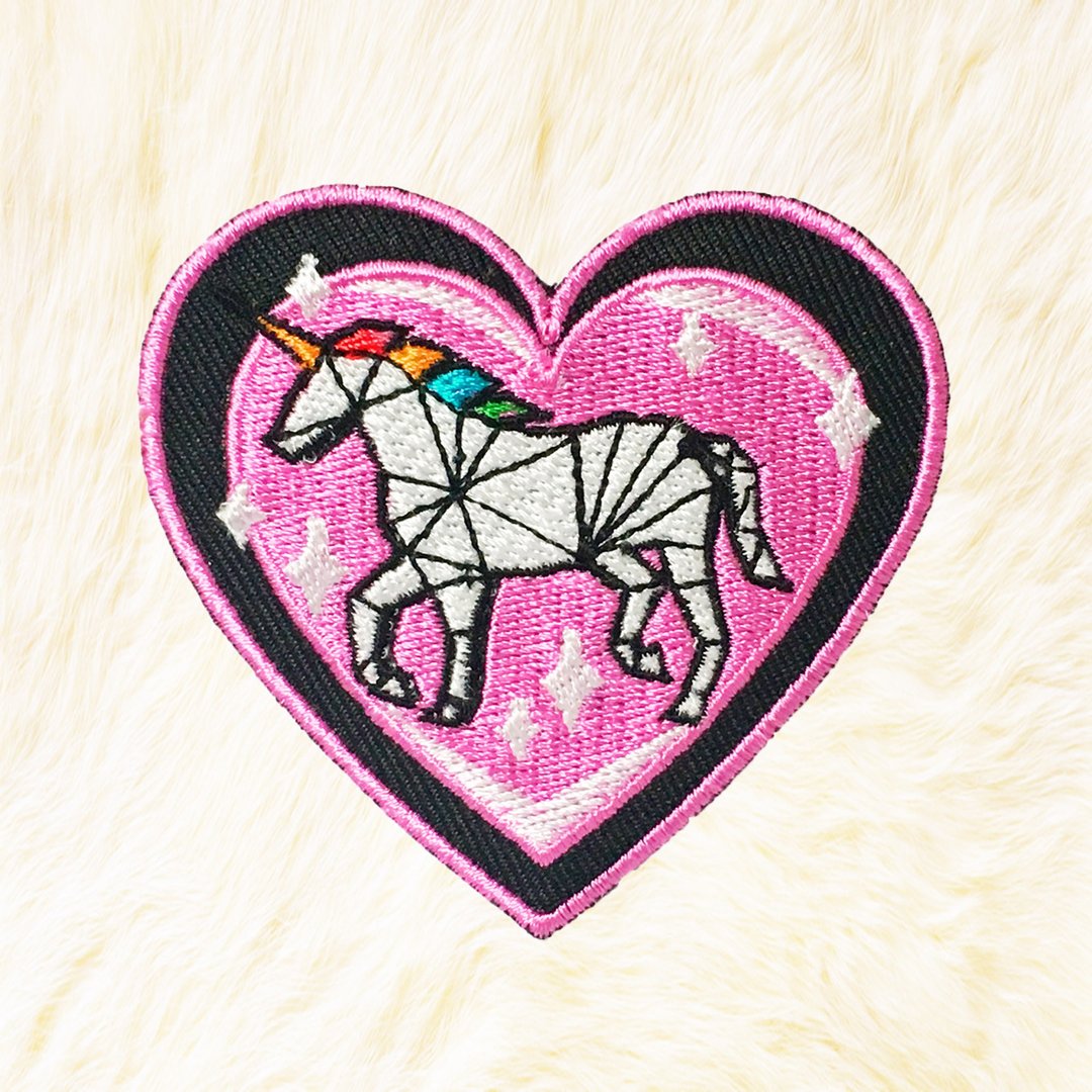 Unicorn Heart Iron on Patch Buy 3 Get 1 Free - 编织/刺绣/羊毛毡/裁缝 - 绣线 粉红色