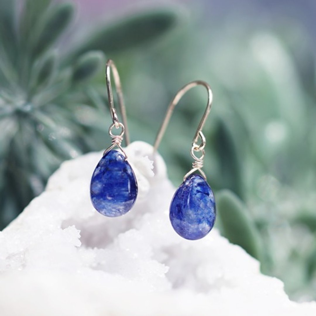 K10 sapphire pair shape cut single earring Odetta - 耳环/耳夹 - 宝石 蓝色