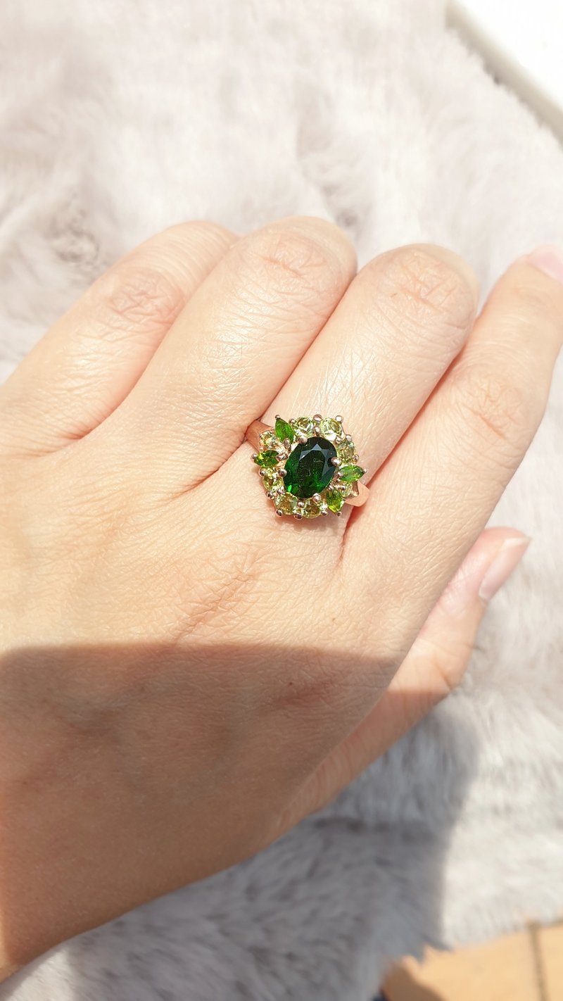 Green Chrome Diopside ring set with Tsavorite, Peridot, 925 Silver, rose gold plated - 戒指 - 宝石 绿色