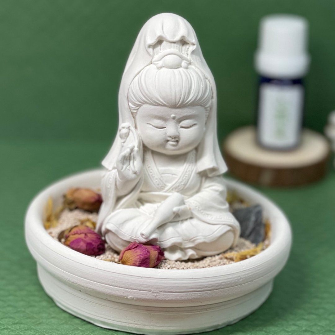 净念吉祥小佛之宝瓶观音+花梨木精油中盘套组 香氛 精油 宗教 - 香薰/精油/线香 - 其他材质 白色