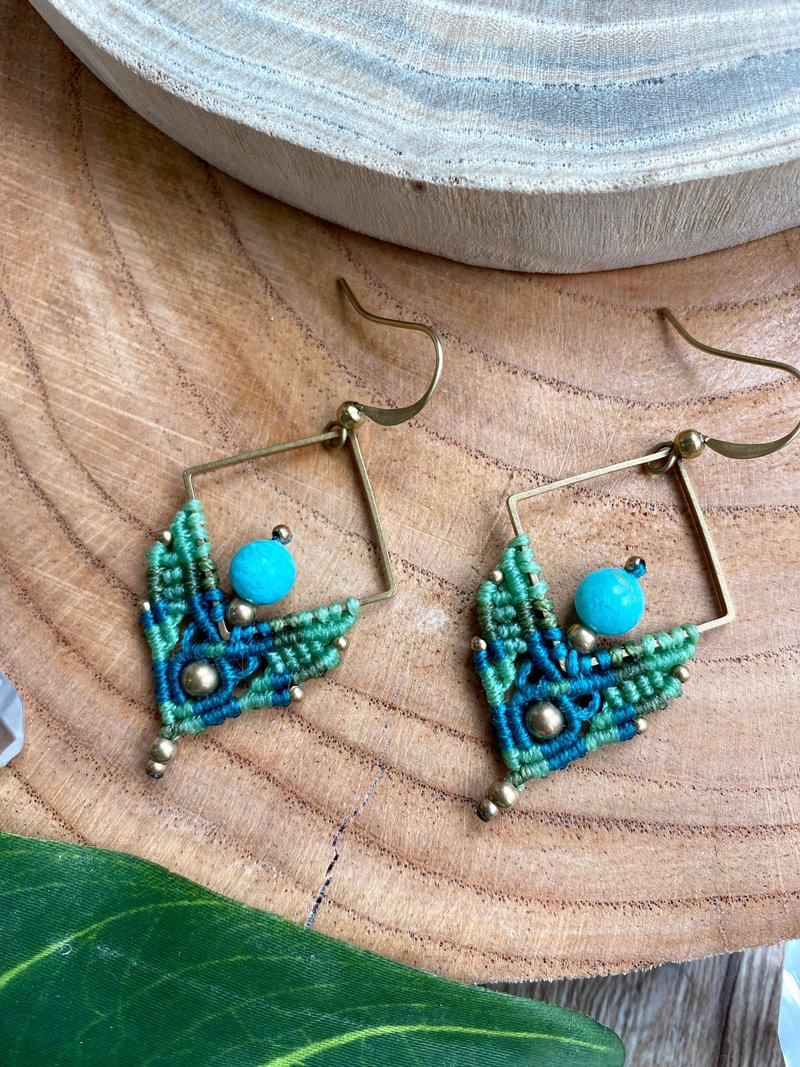 E035 民族风 南美蜡线编织 黄铜珠 天河石珠 耳环 (耳勾/耳夹) - 耳环/耳夹 - 其他材质 绿色