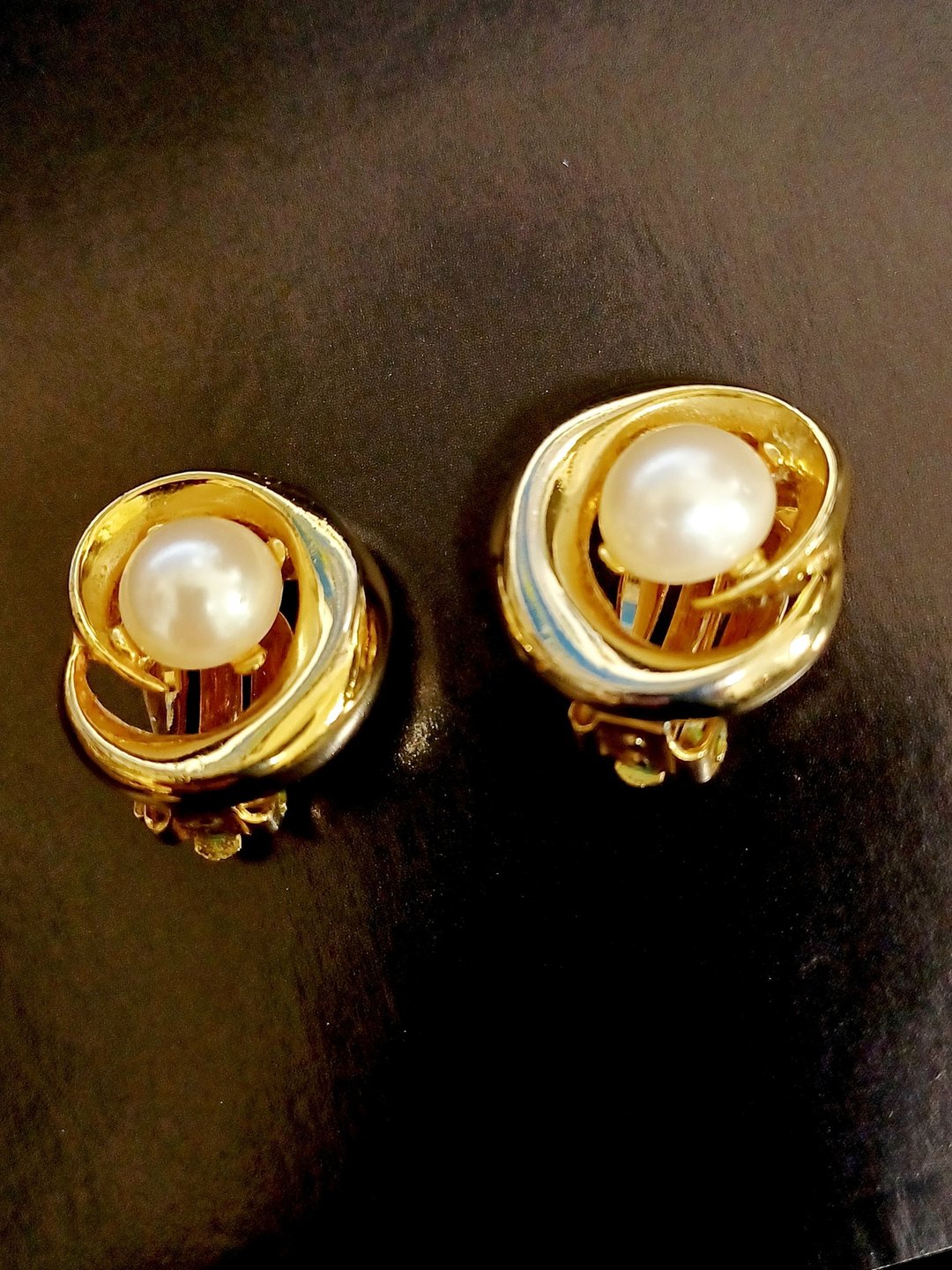 Avintage jewelry  MARVELLA  古董金色回旋珍珠 夹式耳环 - 耳环/耳夹 - 其他金属 