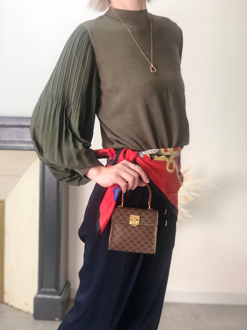 CELINE 经典老花 Macadam 迷你两用包 棕色皮革 Gancini 扣环 - 侧背包/斜挎包 - 防水材质 咖啡色