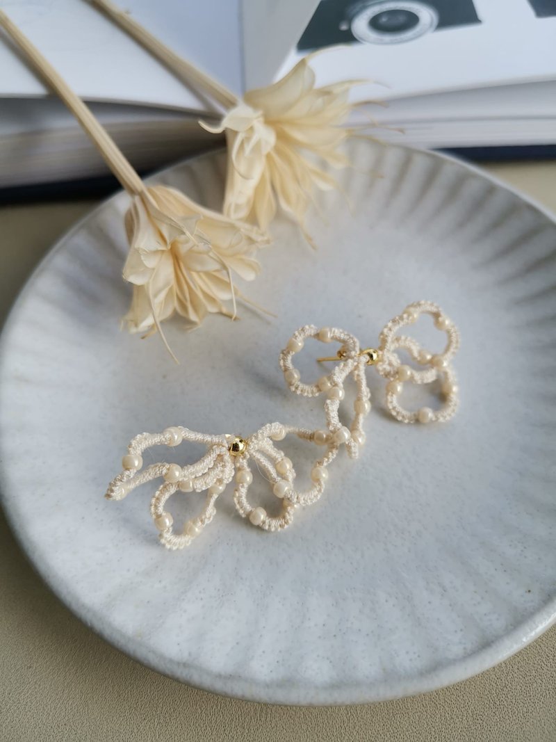 *H o p e*耳环 | 针式 - 耳环/耳夹 - 绣线 白色