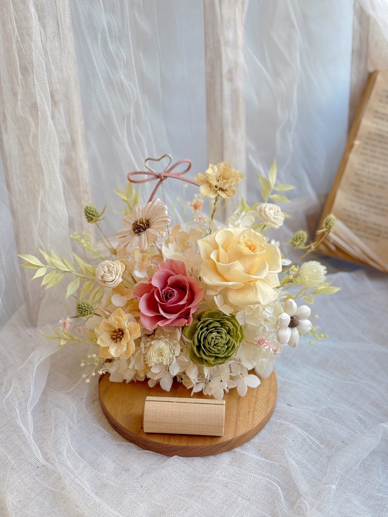 现货永生花樟木名片座 开幕礼 升迁礼 入庴礼 乔迁礼 摆饰 - 干燥花/捧花 - 植物．花 黄色