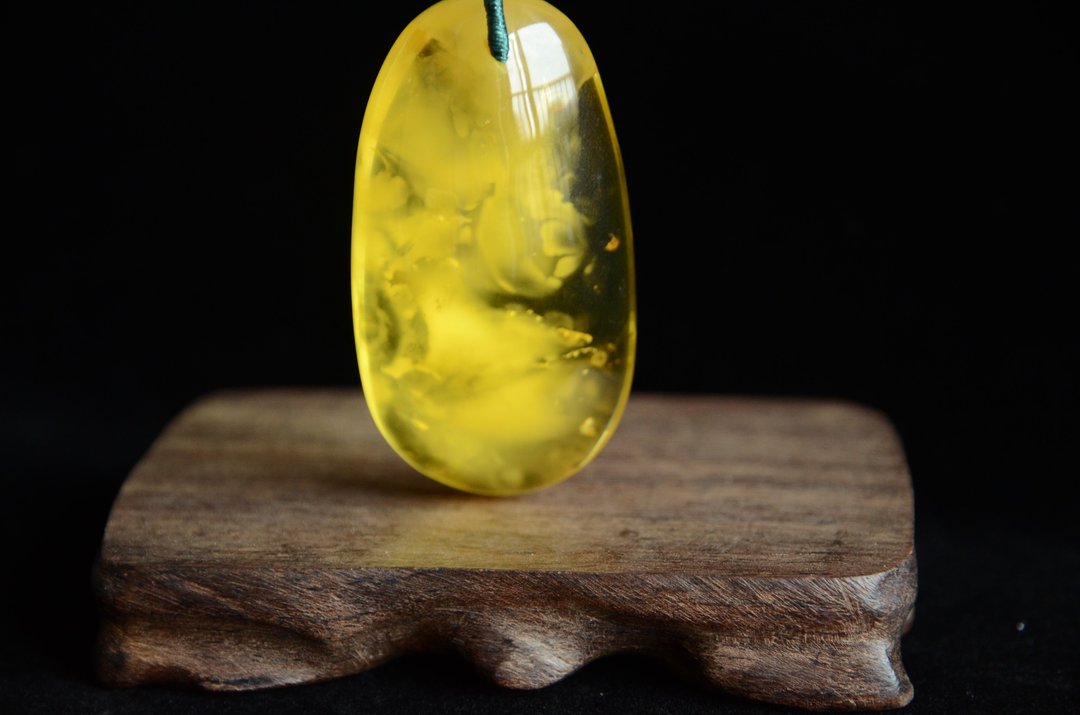 【悟物】Amber 天然琥珀 天然有机宝石 禅意项链 - 项链 - 宝石 黄色