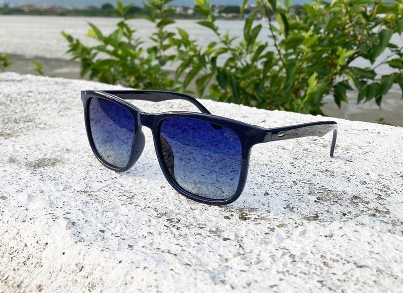 2is CobyB 太阳眼镜│大方框墨镜│蓝色│抗U - 墨镜 - 塑料 蓝色