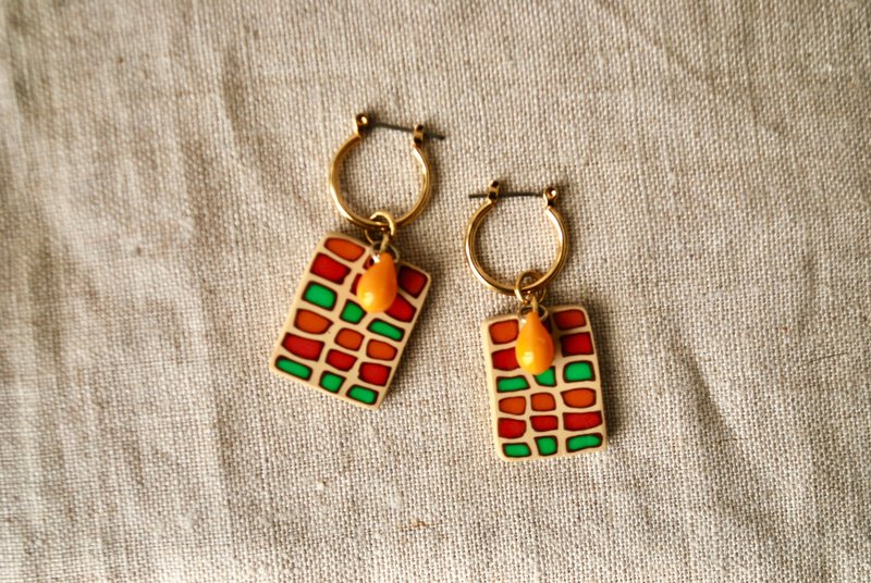缤纷几何造型垂坠耳环 橘色水滴珠 - 耳环/耳夹 - 粘土 