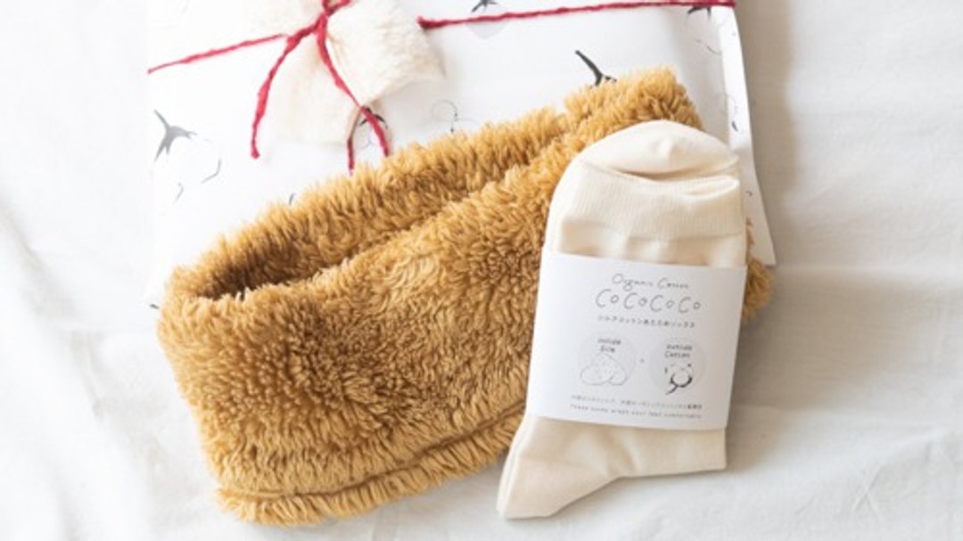 Winter Gift Set [Fur Neck Warmer & Silk Cotton Warm Socks] - 丝巾 - 棉 