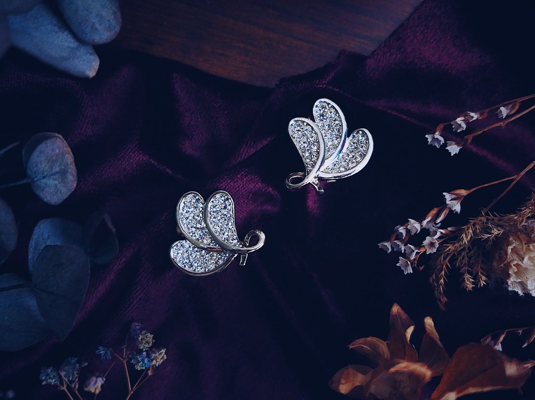 Kramer 三羽淡金耳环－美国古董首饰 Vintage Jewelry - 耳环/耳夹 - 其他金属 