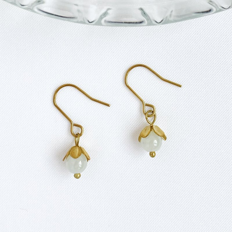 古典小花。天然翡翠 黄铜 手作耳环 耳勾 垂坠耳环 事业 镇静安神 - 耳环/耳夹 - 玉石 绿色