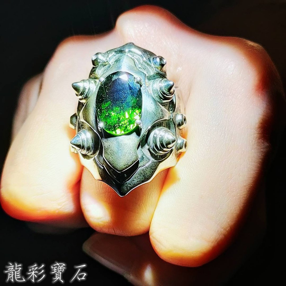龙彩~庞克刺猬【捷克陨石戒指】4.26ct S925银 国际戒围16 - 戒指 - 纯银 绿色