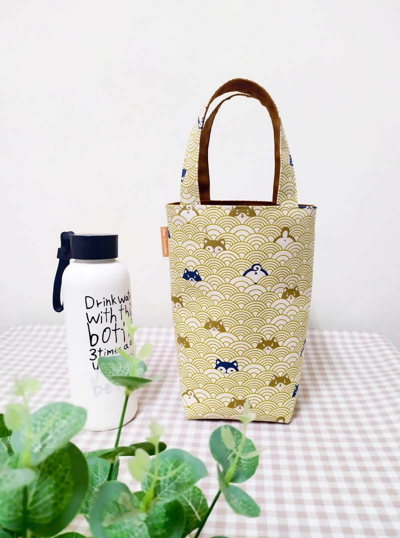 家家酒系列水壶袋/饮料提袋/手提帆布包/黄金柴犬款 - 随行杯提袋/水壶袋 - 棉．麻 黄色