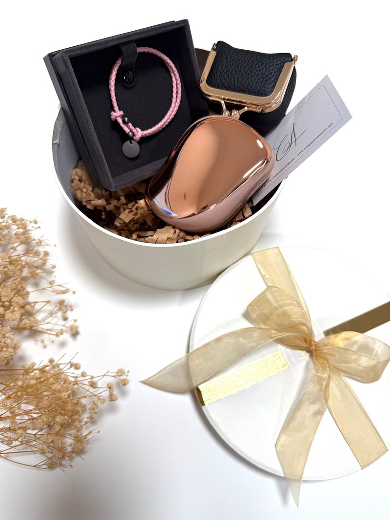 【客制姊妹礼物】真皮 迷你首饰包 皮手绳 按摩梳 结婚姊妹 礼盒 - 手链/手环 - 真皮 多色