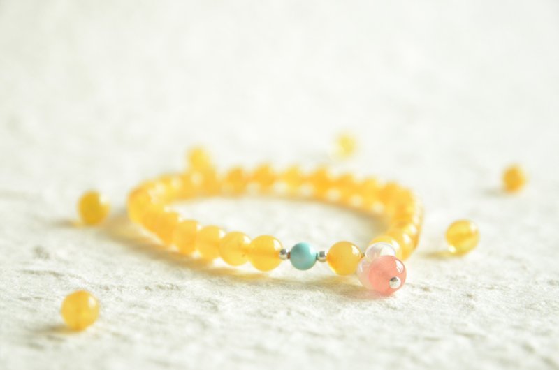 【小果果】Amber天然有机宝石琥珀清新可爱手链 - 手链/手环 - 宝石 黄色