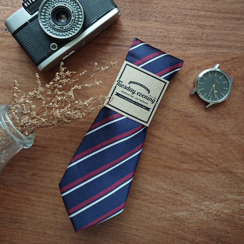 Neck tie Classic Navy-Red stripe - 领带/领带夹 - 棉．麻 蓝色